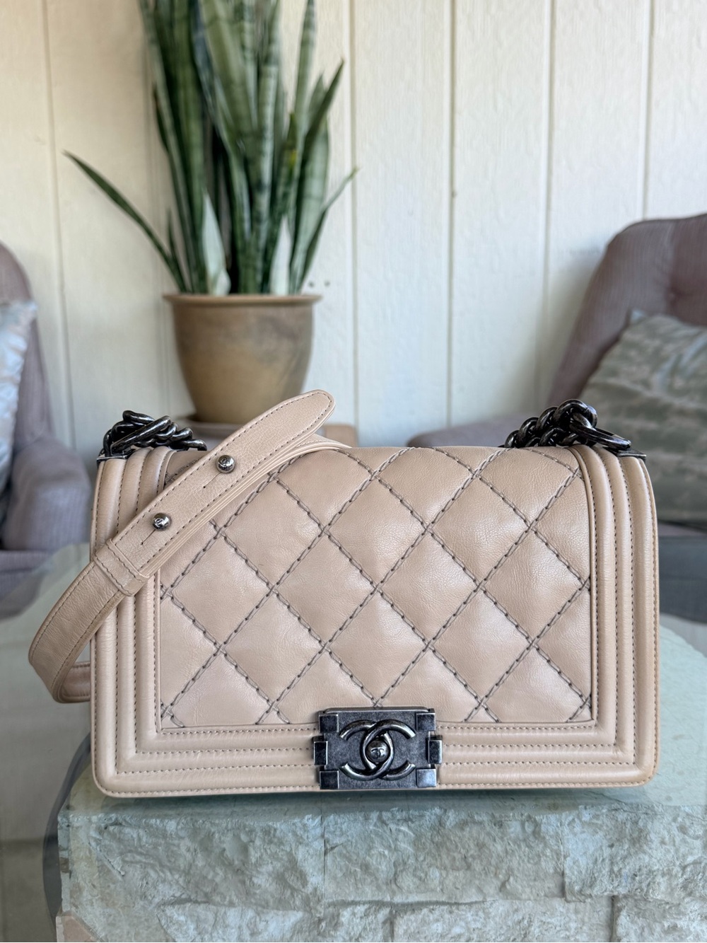 Chanel Le Boy - Picture 4 of 14